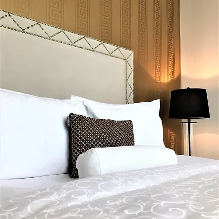 Aparthotel Mondrian Luxury & Old Town