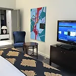 Mondrian Luxury & Old Town كراكوفيا