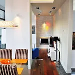 Mondrian Luxury & Old Town شقة فندقية 5*