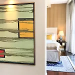 Mondrian Luxury & Old Town 5*