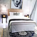 Mondrian Luxury & Old Town شقة فندقية كراكوفيا