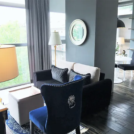 Mondrian Luxury & Old Town