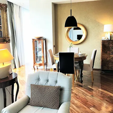 Mondrian Luxury & Old Town Apart-hotel Cracóvia