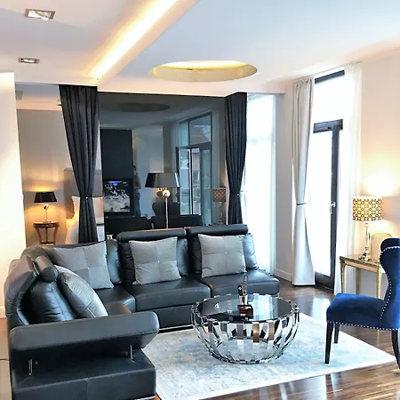 Mondrian Luxury & Old Town 5*