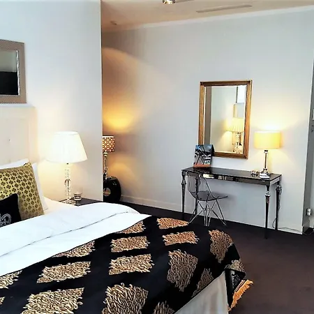 Mondrian Luxury & Old Town קרקוב