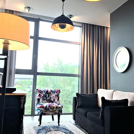 Mondrian Luxury & Old Town קרקוב