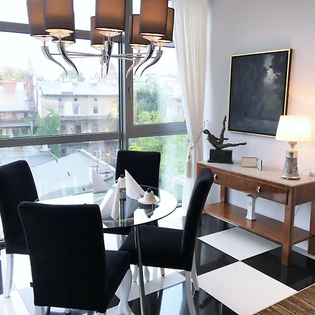 Mondrian Luxury & Old Town