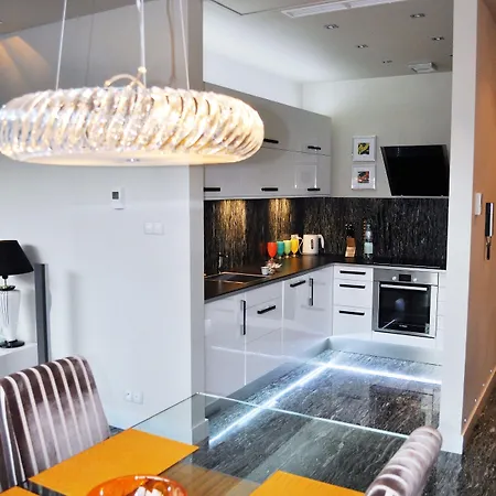 Mondrian Luxury & Old Town קרקוב