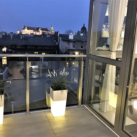 Mondrian Luxury & Old Town