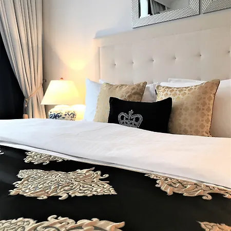 Mondrian Luxury & Old Town 5* קרקוב