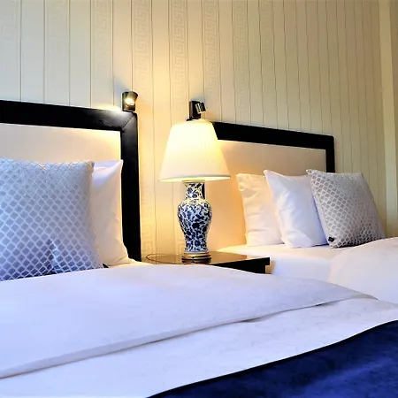 Mondrian Luxury & Old Town קרקוב