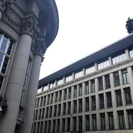 Mondrian Luxury & Old Town מלון דירות 5*