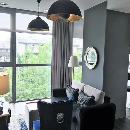 Mondrian Luxury & Old Town شقة فندقية 5*