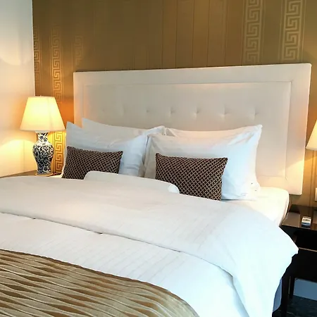 Mondrian Luxury & Old Town