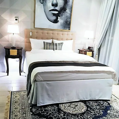 شقة فندقية Mondrian Luxury & Old Town كراكوفيا