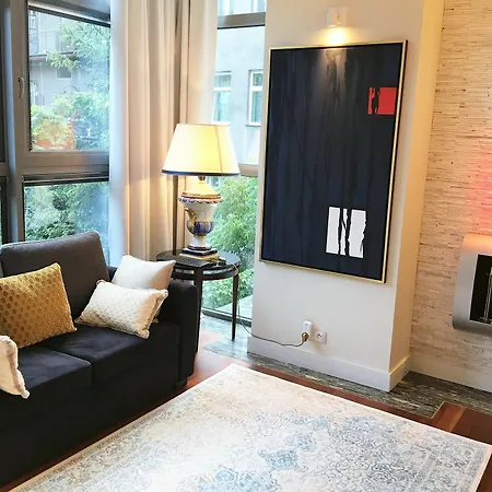 Mondrian Luxury & Old Town קרקוב