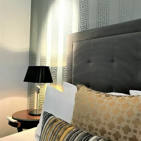 Hotel apartamentowy Mondrian Luxury & Old Town