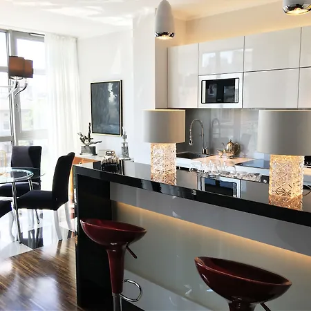 Mondrian Luxury & Old Town 아파트호텔 5*