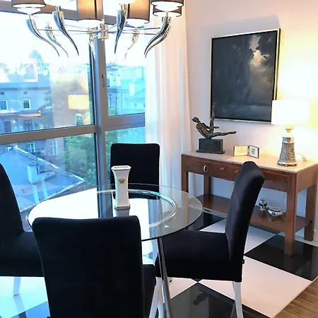 Mondrian Luxury & Old Town Lejlighedshotel